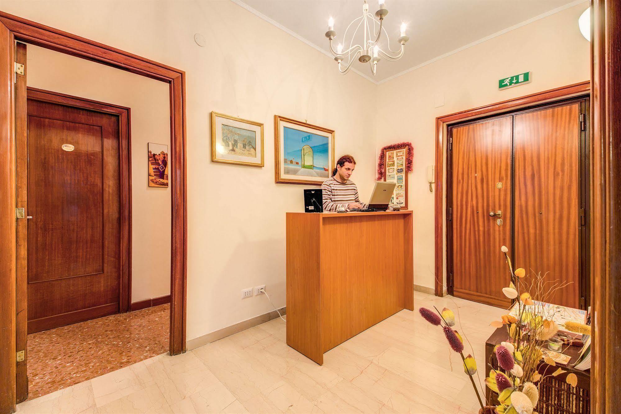 Domus Cornelia Bed & Breakfast Rome Exterior photo